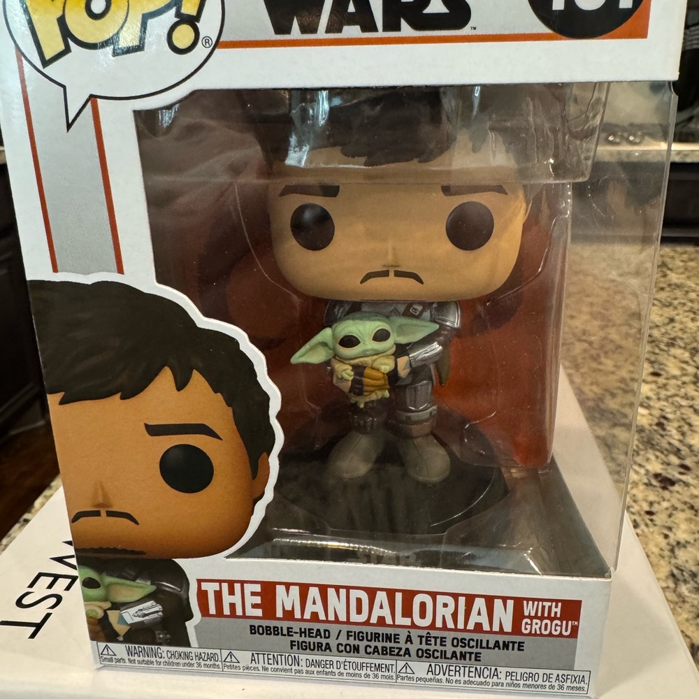 Funko Pop! The Mandalorian with Grogu - Brown and Green